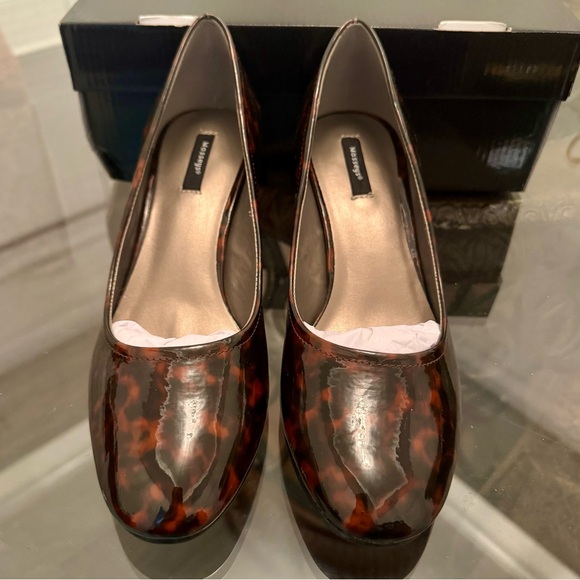 Tortoise Shell Block Heels - Picture 1 of 6